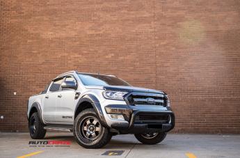 FORD RANGER PODIUM MATTE GUN METAL
